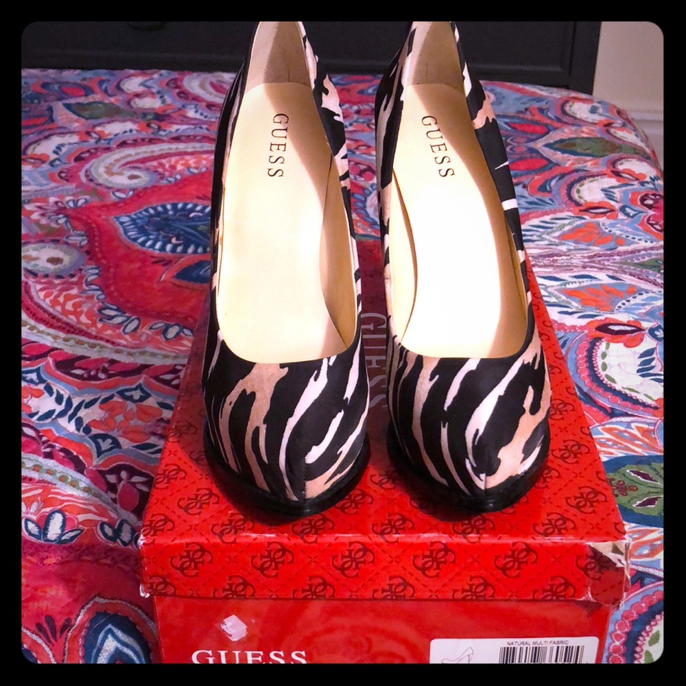 Guess LEOPARD  4.5IN HEEL BRAND NEW NEVER USED